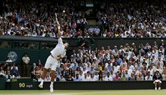 Novak Djokovi ve finále Wimbledonu 2015.