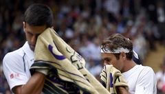 Novak Djokovi a Roger Federer pedvedli dalí úchvatnou bitvu.