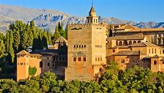 Granada: nejkrásnější město světa, písčité pláže a zasněžené vrcholky hor