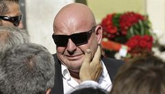 Philippe Bianchi, otec tragicky zesnulého jezdce, se neubránil slzám.