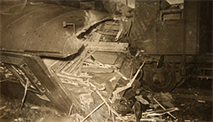 Tragická nehoda u Stéblové v roce 1960. Při události zemřelo 118 lidí, některé...