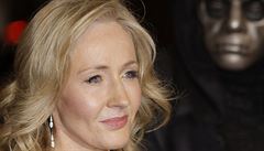 Rowlingov opt pod pseudonymem: pette si ukzky z Hedvbnka