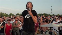 P�ije�te k nám zahrát! vyzývá organizátor akce Fabio Zaffagnini kapelu Foo...