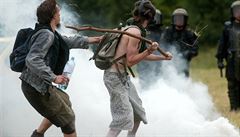 CzechTek 2005: tvrdý zákrok policejních tkoodnc.