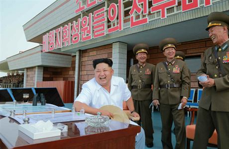 Kim ong-un pi oslavch Dne vtzstv v Severn Koreji.