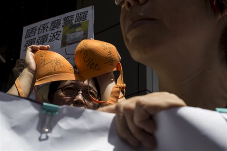 Obyvatelé Hongkongu protestovali proti rozhodnutí soudu, který poslal do vzení...