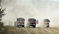 Vedro, tiplavý dým a prach, V takových podmínkách musí hasii pracovat.