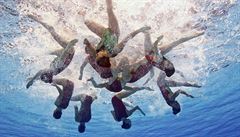 Momentka z mistrovství svta v Kazani: synchronizované plavání.