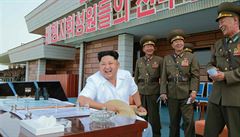 Kim ong-un pi oslavách Dne vítzství v Severní Koreji.