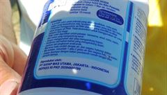 Na francouzské plá�i u m�sta Saint-André vyplavalo mýdlo vyrobené v Jakart�, je...