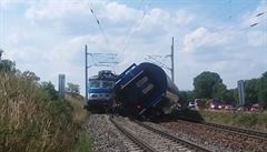 V elezniní stanici Horaovice - pedmstí se srazily dva rychlíky.