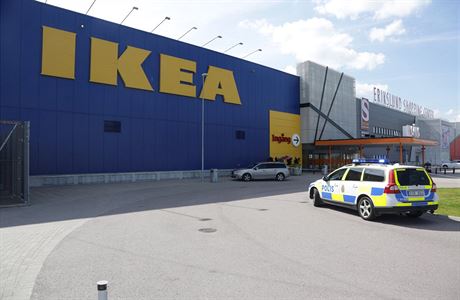 Obchodní dm IKEA, v nm dolo v pondlí po obd ke dvojnásobné vrad.