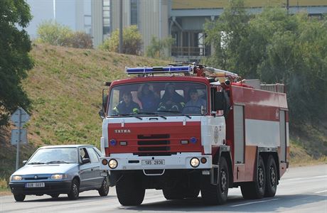 Byl vyhlen zvltn stav, na msto tak stle pijdj dal hasisk...