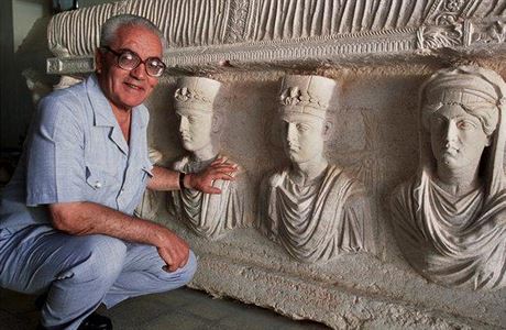 Chálid Asad patil podle editele oddlení památek a muzeí v Damaku Maamúna...