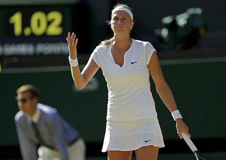 Zklamaná Petra Kvitová ve Wimbledonu.