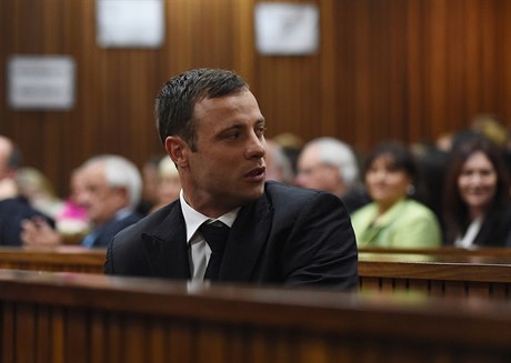 Oscar Pistorius podle soudu úkladnou vraždu nespáchal.