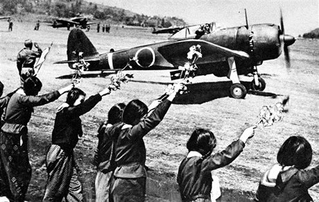 Japonská armáda má svou smutnou historii napíklad v podob letc kamikadze.