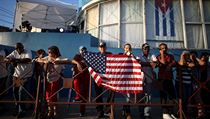 Vlajka USA zavlla v Havan jako symbol nov kapitoly americko-kubnskch...