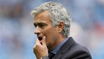 Zklamaný kouč Chelsea José Mourinho.