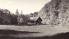 Lovecká chata v Mioní, 1952, foto Josef Sudek, repro z knihy Josef Sudek /...