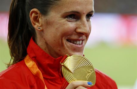 Zuzana Hejnová se zlatou medailí pro mistryni svta.