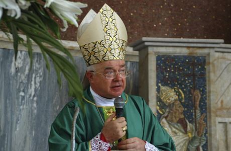 Arcibiskup Józef Wesolowski, odvolaný vatikánský velvyslanec v Dominikánské...