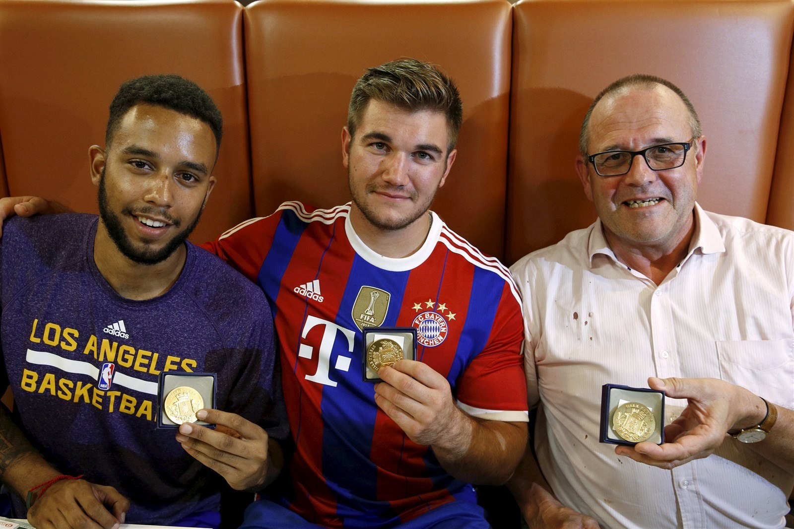 Anthony Sadler (vlevo), Alek Skarlatos (uprost�ed) a Chris Norman. Trojice...