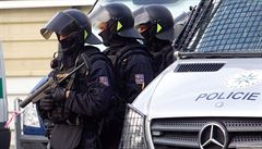 Policisté se na Hajduk pipravili, msto hlídaly jednotky ze tyech kraj.
