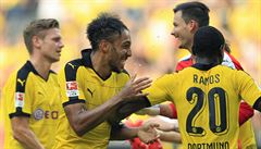 Radost fotbalist Dortmundu po výhe na pd Herthy Berlín.