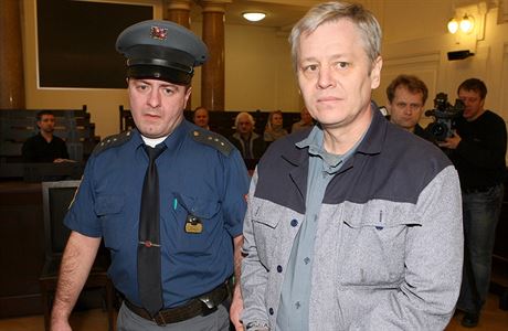 Petr Smetka u soudu ádá o proputní na svobodu