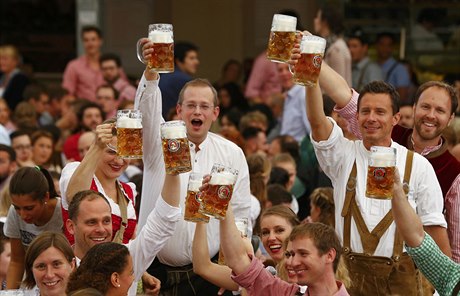Slavnostní zahájení 182. roníku festivalu Octoberfest v Mnichov.