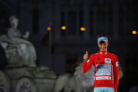 astný vítz. Fabio Aru vyhrál cyklistickou Vueltu.