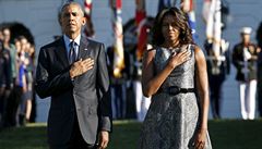 Americký prezident Barack Obama spolen s první dámou Michelle Obamovou uctili...