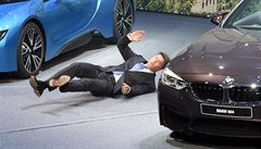 éf BMW omdlel pi proslovu ve Frankfurtu.