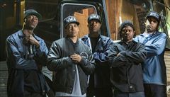 Bílým vstup zakázán. Film Straight Outta Compton líčí vznik gangsta rapu