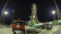 Sojuz TMA-15M na startovací dráze v Bajkonuru.