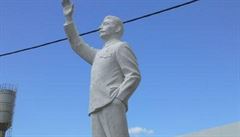 Ruští komunisté vztyčili pomník Stalina: Vůdce nesmí být zapomenut