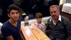 Osama Abdul Mohsen se svými dvma sny ve vlaku do Madridu.
