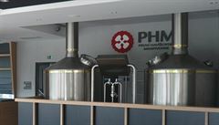 Minipivovar láká i na neku�áckou restauraci s vkusným interiérem.