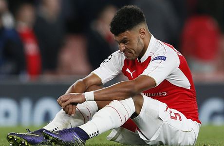 Zklaman fotbalista Arsenalu Alex Oxlade-Chamberlain