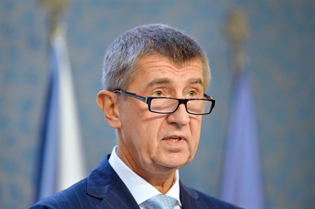 Ministr financí Andrej Babi�.