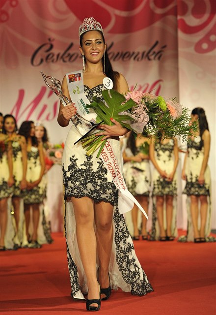 eskoslovenskou Miss Roma 2015 se dnes ped zaplnným publikem v Dom kultury v...