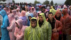 Spor se kvůli uprchlíkům stupňuje. Srbská auta nesmí vjíždět do Chorvatska