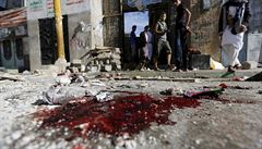 Nálož a sebevražedný útočník v jemenské mešitě. Zahynulo nejméně 29 lidí