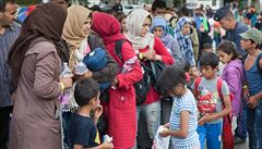 V Německu klesá počet žadatelů o azyl. Denně z Rakouska přichází 200 lidí