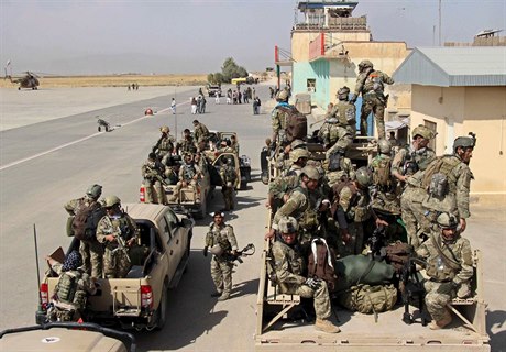 Afghánská armáda se pipravuje k útoku na Taliban u msta Kunduz