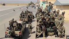 Afghánská armáda se s podporou NATO snaží vyhnat Taliban z města Kunduz