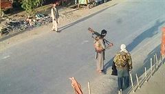 Bojovníci Talibanu v Kunduzu