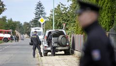 Policie objevila v rodinnm dom destky kilogram chemikli a vbunin