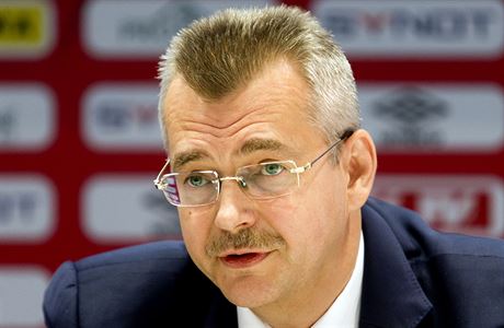 Jaroslav Tvrdík si poprvé veejn stoval na hráe Slavie.